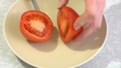 Рыбный салат без майонеза с авокадо и грушами - шаг 5