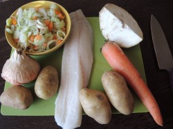 Рыбный суп уха из минтая - шаг 1 Рыбный суп уха из минтая - шаг 1