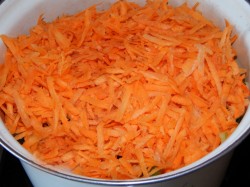 Салат Аленка на зиму из свеклы - шаг 9