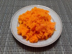 Салат Белочка с плавленным сыром - шаг 3