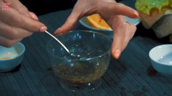 Салат Греческий с дунганским перцем и сыром фета - шаг 4