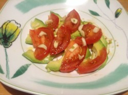 Салат из авокадо и помидоров - шаг 8 Салат из авокадо и помидоров - шаг 8