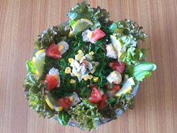 Салат из филе форели с кукурузой и помидорами - шаг 11