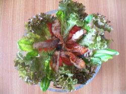 Салат из филе форели с кукурузой и помидорами - шаг 7