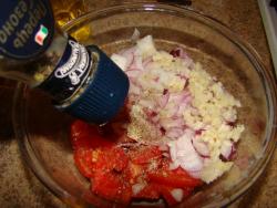 Салат из мидий с помидорами - шаг 6 Салат из мидий с помидорами - шаг 6