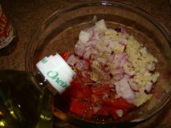 Салат из мидий с помидорами - шаг 7 Салат из мидий с помидорами - шаг 7