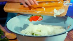 Салат из помидоров и огурцов на зиму - шаг 4 Салат из помидоров и огурцов на зиму - шаг 4