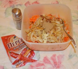 Салат Кальмары с корейской морковью - шаг 9