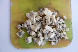 Салат крабовые палочки огурец без яиц на скорую руку - шаг 4 Салат крабовые палочки огурец без яиц на скорую руку - шаг 4