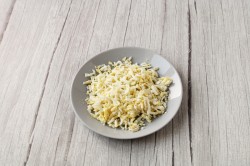 Салат с курицей грибами и картошкой - шаг 10