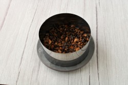 Салат с курицей грибами и картошкой - шаг 13