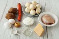 Салат с курицей грибами и картошкой - шаг 1