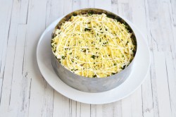 Салат Мимоза с рыбными консервами классический - шаг 14 Салат Мимоза с рыбными консервами классический - шаг 14