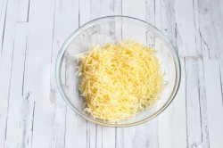 Салат Мимоза с рыбными консервами классический - шаг 7 Салат Мимоза с рыбными консервами классический - шаг 7