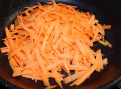 Салат Монастырский с фасолью на зиму - шаг 7 Салат Монастырский с фасолью на зиму - шаг 7