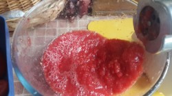 Салат из баклажанов перца помидоров на зиму - шаг 1