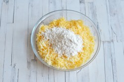 Салат в сырной корзинке - шаг 3