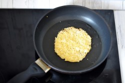 Салат в сырной корзинке - шаг 5