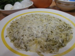 Салат Подсолнух с печенью трески - шаг 8