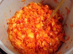 Салат с белой фасолью на зиму - шаг 7