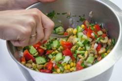 Салат с перчинкой кукурузой и оливками - шаг 8 Салат с перчинкой кукурузой и оливками - шаг 8