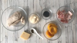 Салат с персиками - шаг 1