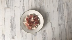 Салат с персиками - шаг 6