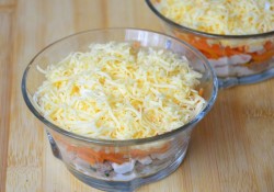 Салат с тунцом и корейской морковью - шаг 7