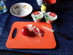 Салат с творогом и крабовыми палочками - шаг 1