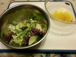 Салат с хурмой и грушей - шаг 5 Салат с хурмой и грушей - шаг 5