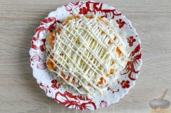 Салат Сельдь под шубой в год Свиньи-Кабана - шаг 10