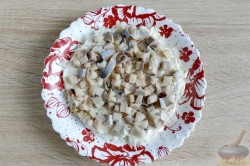 Салат Сельдь под шубой в год Свиньи-Кабана - шаг 5
