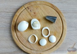 Салат Сельдь под шубой в год Свиньи-Кабана - шаг 8