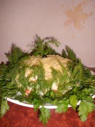 Салат Сказка с копченой курицей слоями - шаг 11