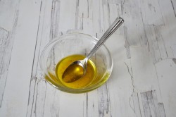 Салат со стручковой фасолью и помидорами - шаг 6