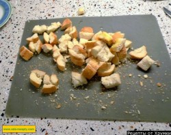 Салат Цезарь с курицей и пармезаном - шаг 6