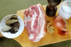 Сало пятиминутка в луковой шелухе - шаг 1 Сало пятиминутка в луковой шелухе - шаг 1