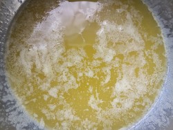 Сдобное тесто для булочек самое вкусное и нежное - шаг 3 Сдобное тесто для булочек самое вкусное и нежное - шаг 3