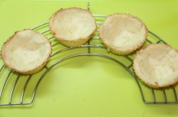 Сельдь под шубой в картофельных тарталетках салат - шаг 4