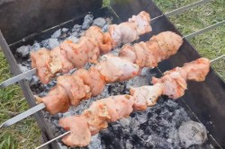 Шашлык из телятины на газированной воде - шаг 6