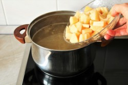 Щи из квашеной капусты с курицей - шаг 13 Щи из квашеной капусты с курицей - шаг 13