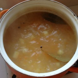 Щи зелёные с крапивой на курином бульоне - шаг 7