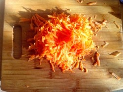 Щука запеченная в духовке со сметаной и овощами - шаг 6 Щука запеченная в духовке со сметаной и овощами - шаг 6