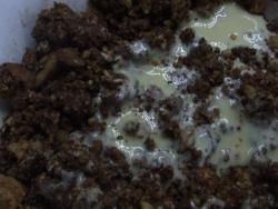 Шоколадная колбаса со сгущенкой из печенья - шаг 5 Шоколадная колбаса со сгущенкой из печенья - шаг 5