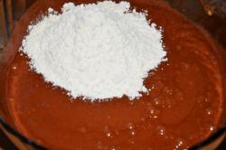 Шоколадный торт с вишней - шаг 8