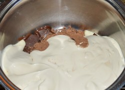 Шоколадное мороженое с орехами в блендере - шаг 2 Шоколадное мороженое с орехами в блендере - шаг 2