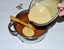 Шоколадное мороженое с орехами в блендере - шаг 8 Шоколадное мороженое с орехами в блендере - шаг 8