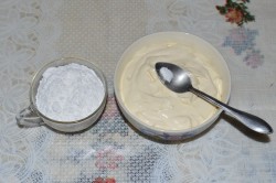 Вишнево-шоколадный торт с кремом из сметаны - шаг 10