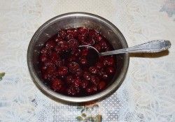 Вишнево-шоколадный торт с кремом из сметаны - шаг 1