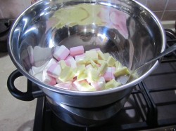 Шокомастика для украшения торта - шаг 2 Шокомастика для украшения торта - шаг 2